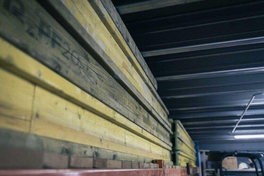 Stockage de planches de bois